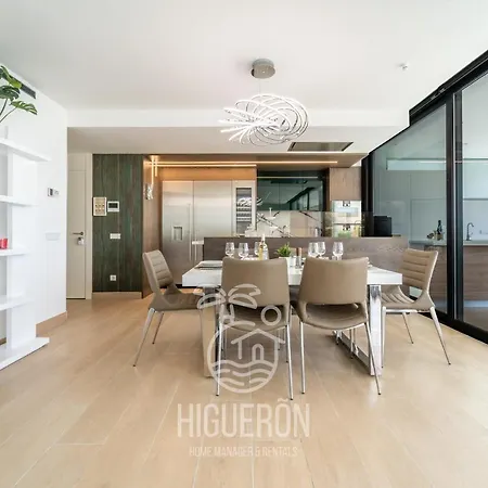 Higueronrentals Live Work Enjoy 아파트